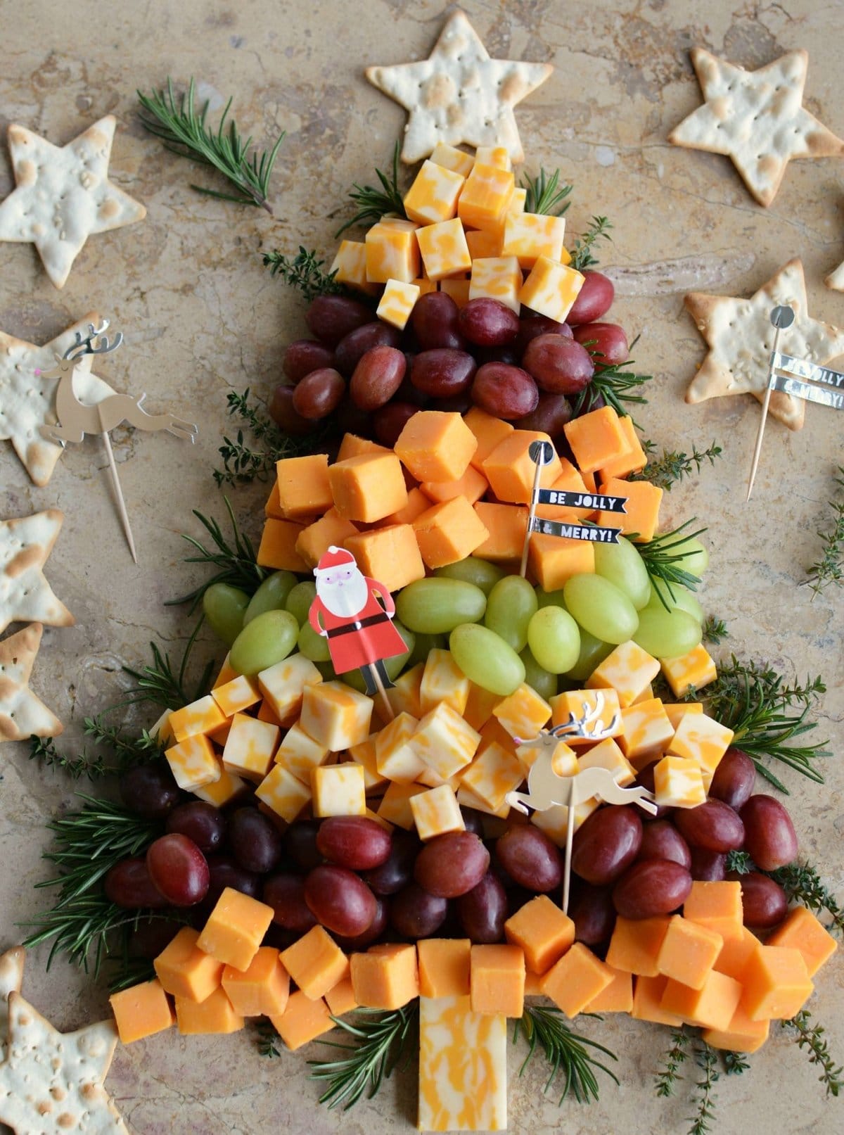 christmas tree made with cheese grapes